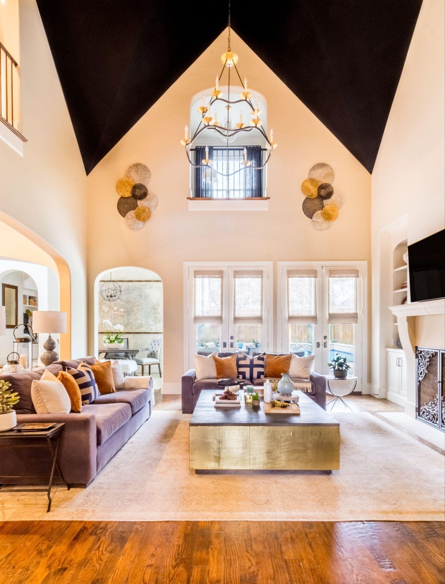 Elevate Your Interiors This Fall A Guide to Luxurious Indoor Entertaining 1